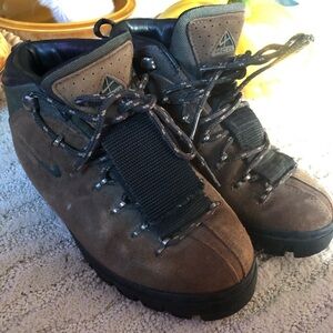 Vintage Nike ACG Hiking Boot Suede Leather Trail Brown/Green 90s size 6